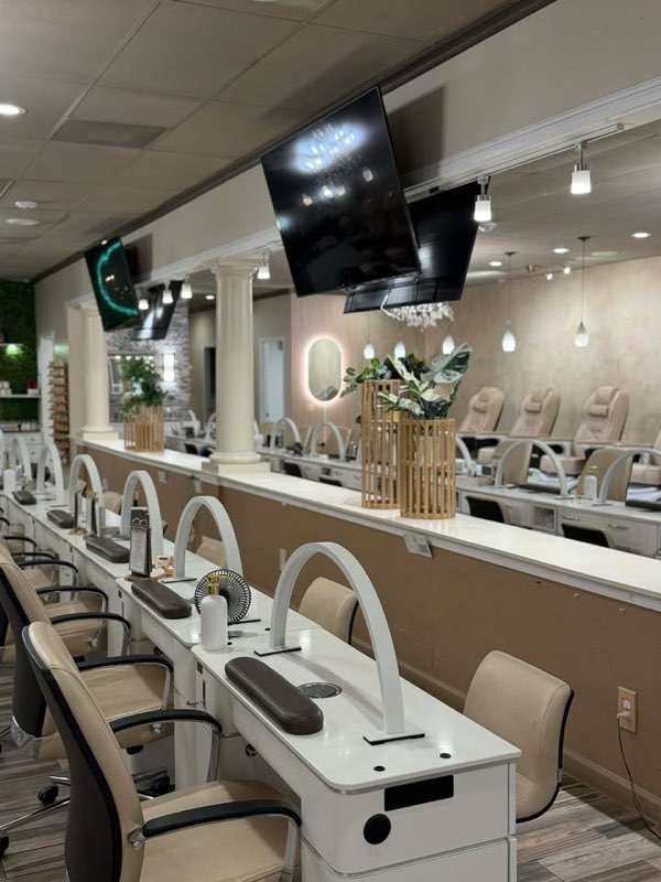 About VIP Nails 3